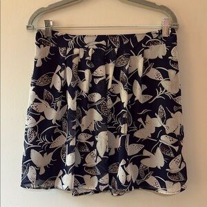 Old Navy Skirt Size M bird pattern, Flowy